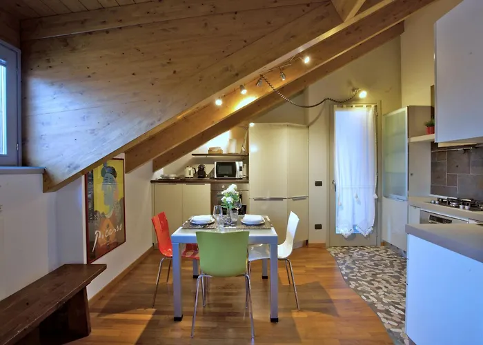 Cozy With View - Laghi E Sentieri -